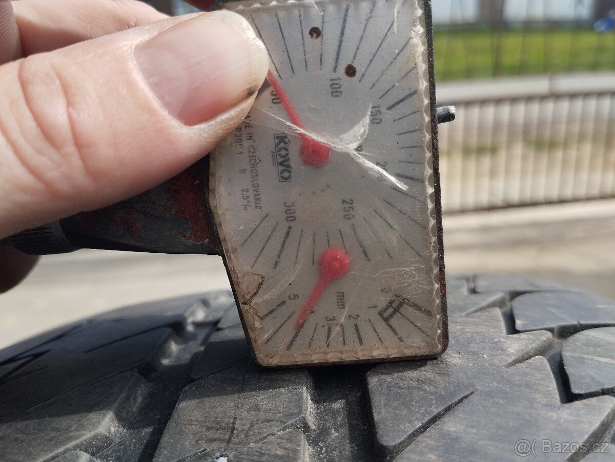 Letní pneu 205 50 R17 - 9