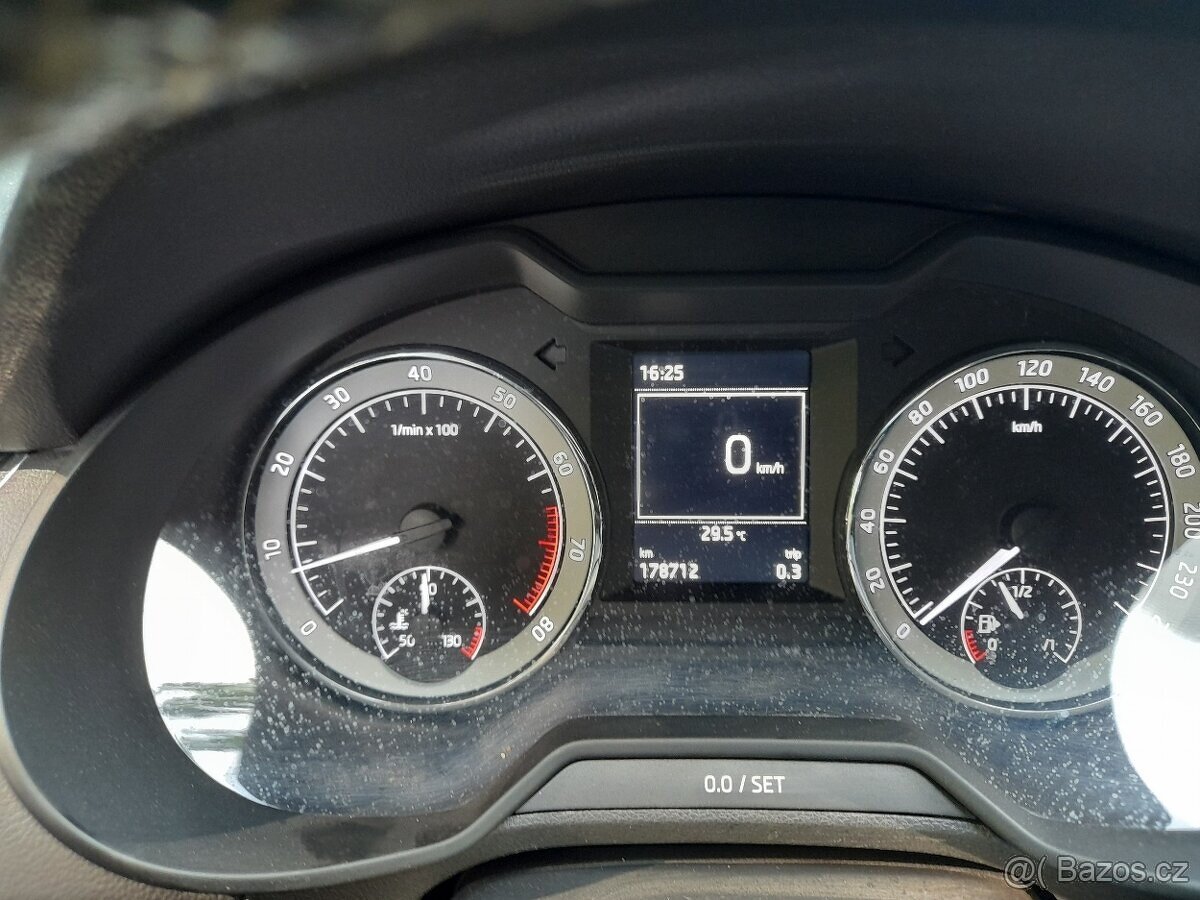 OCTAVIA III 1.2TSI 81KW,ZIMNÍ PNEU,VÝHŘEV SEDAČEK,TAŽNÉ - 9