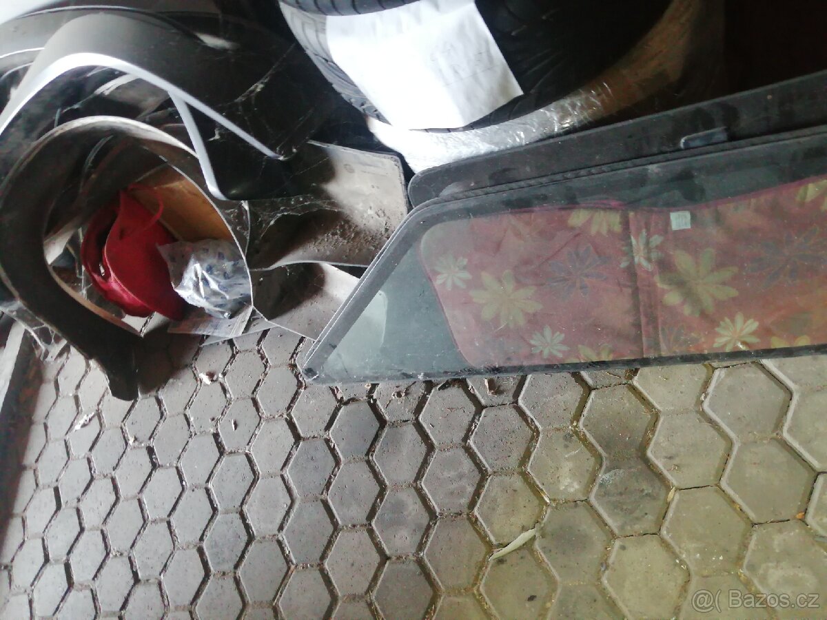 Nissan Terrano 1 D21 Díly - 9