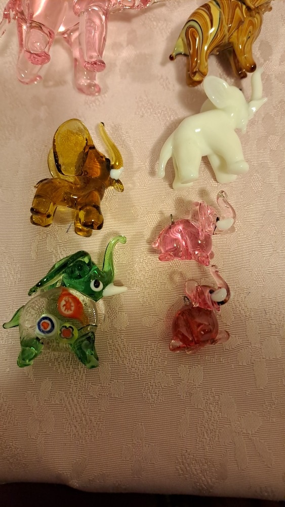 SOŠKY SLONŮ ZE SKLA - 9