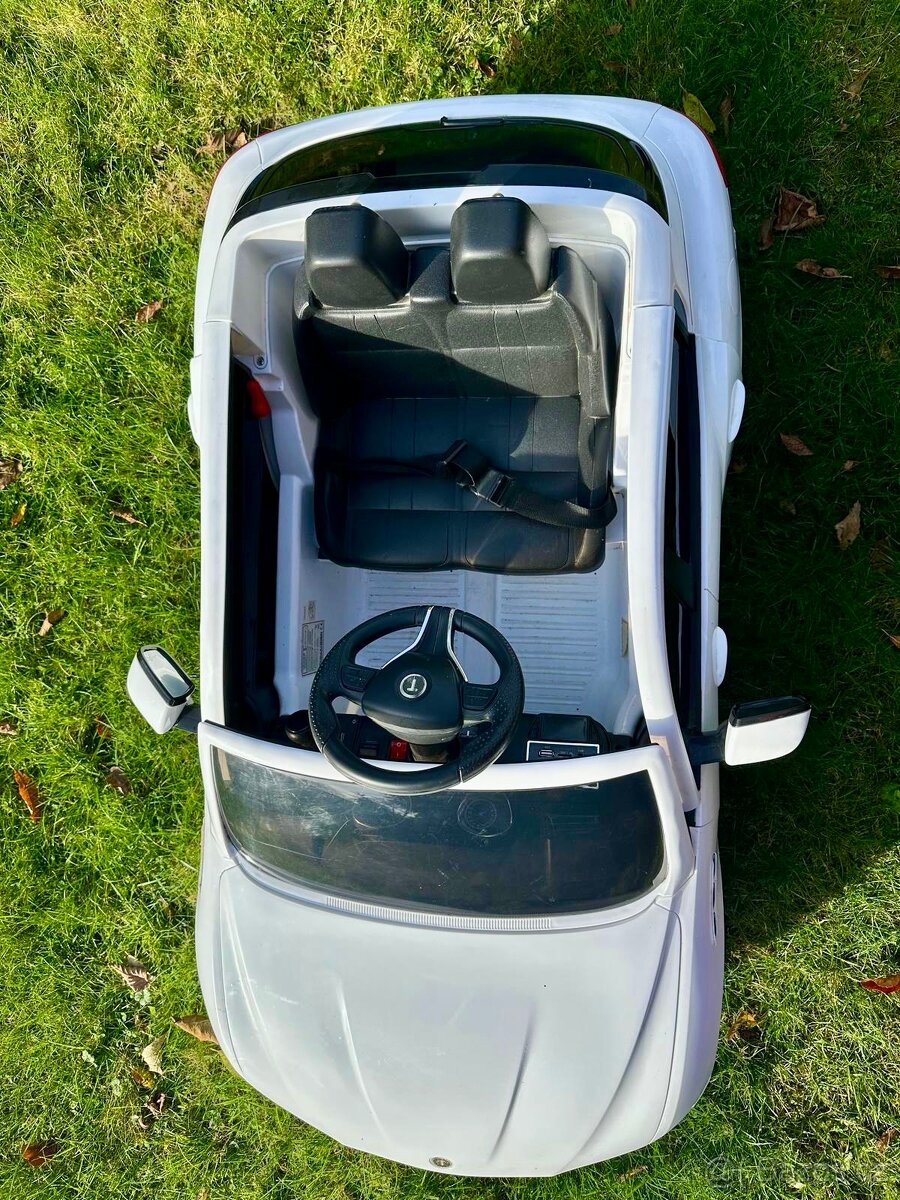 Elektrické autíčko Toyz Commander Tesla - 9