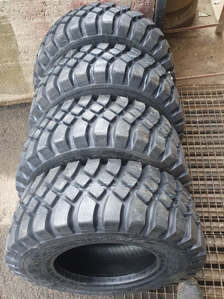 Pneu 10,0 / 75 - 15,3 Marcher UNC-201 - 9