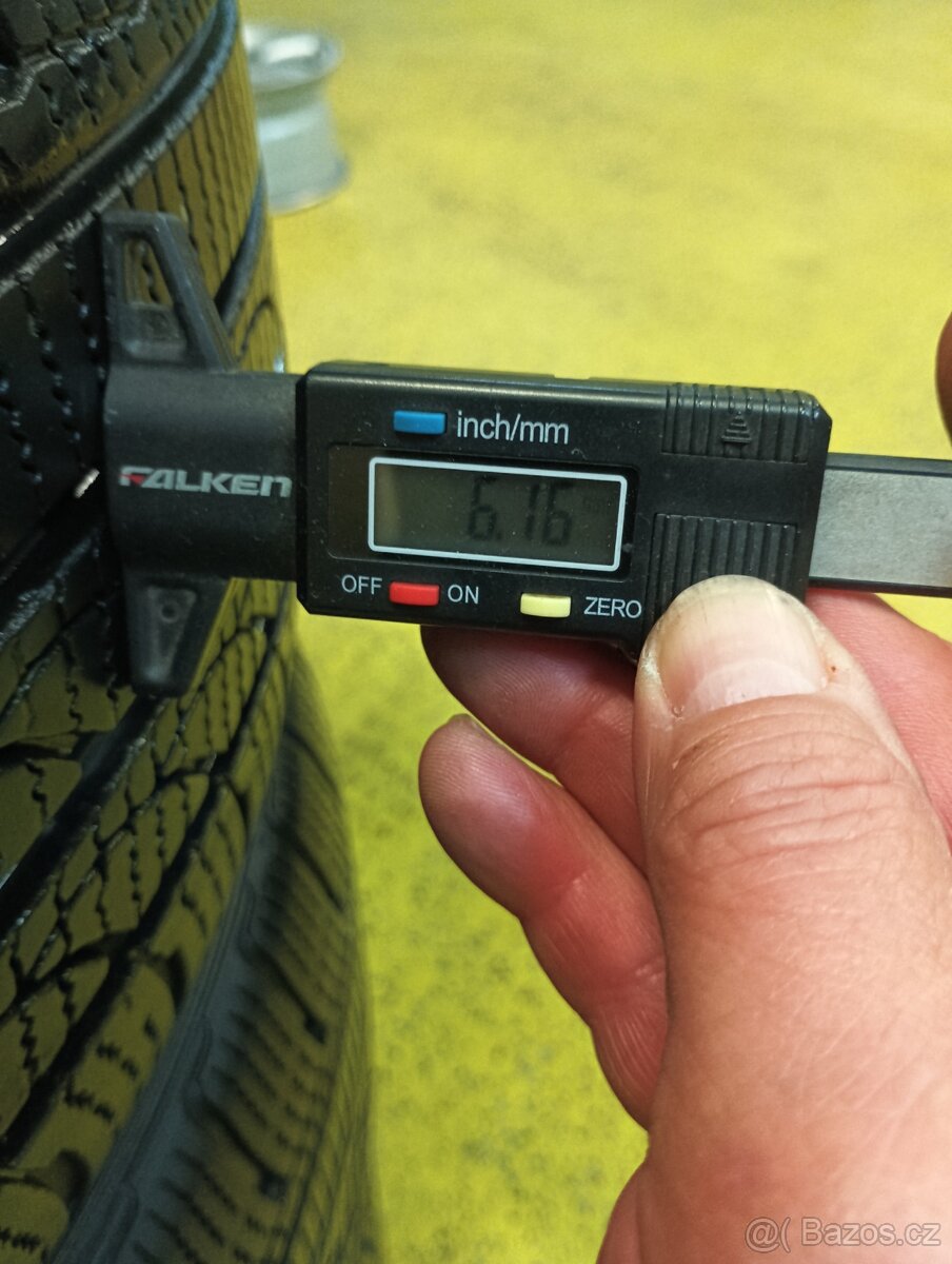 MB E aj.alu orig 16 se zimními pneu - 9