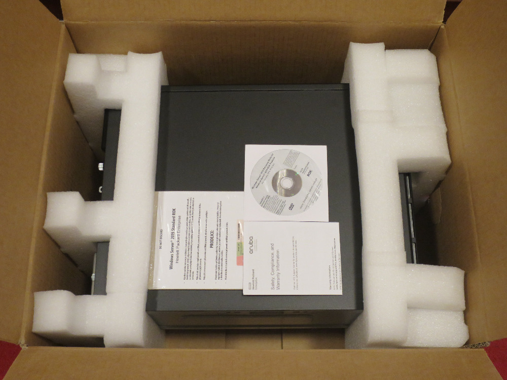 prodám server HP Hewlett-Packard - 9