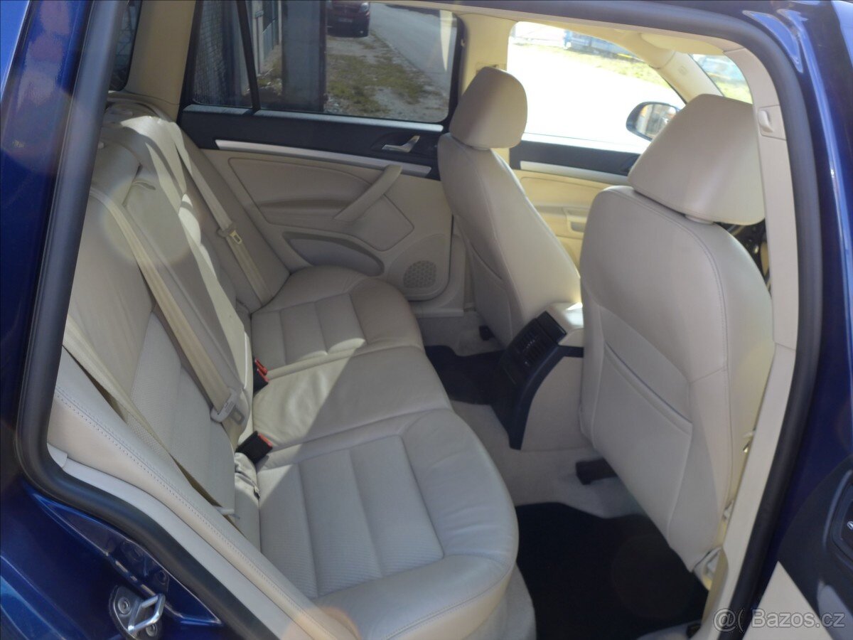 Škoda Octavia 1,4 TSI ELEGANCE, VÝHŘEV - 9