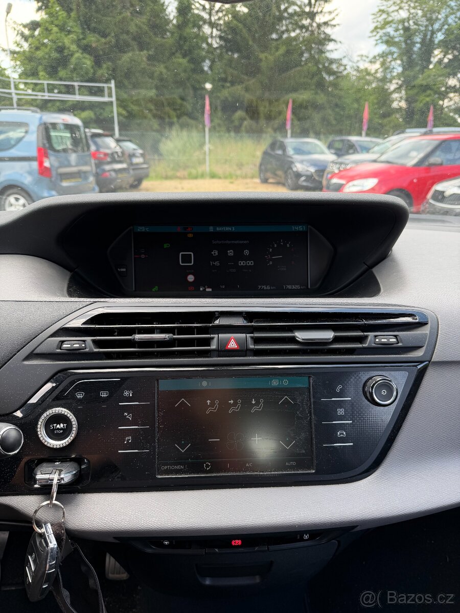 Citroen C4 Picasso 7 míst - 9