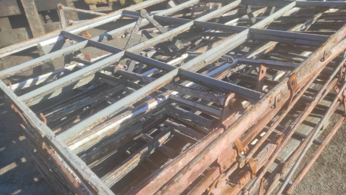 Stará železná okna, 50 ks-100x170cm, fabrické okno - 9