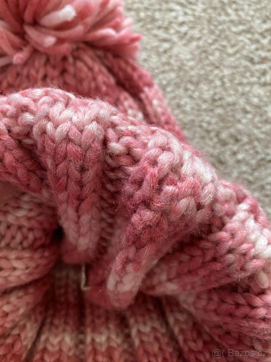 Nová dámská zimní čepice s bambulí - akryl - 9