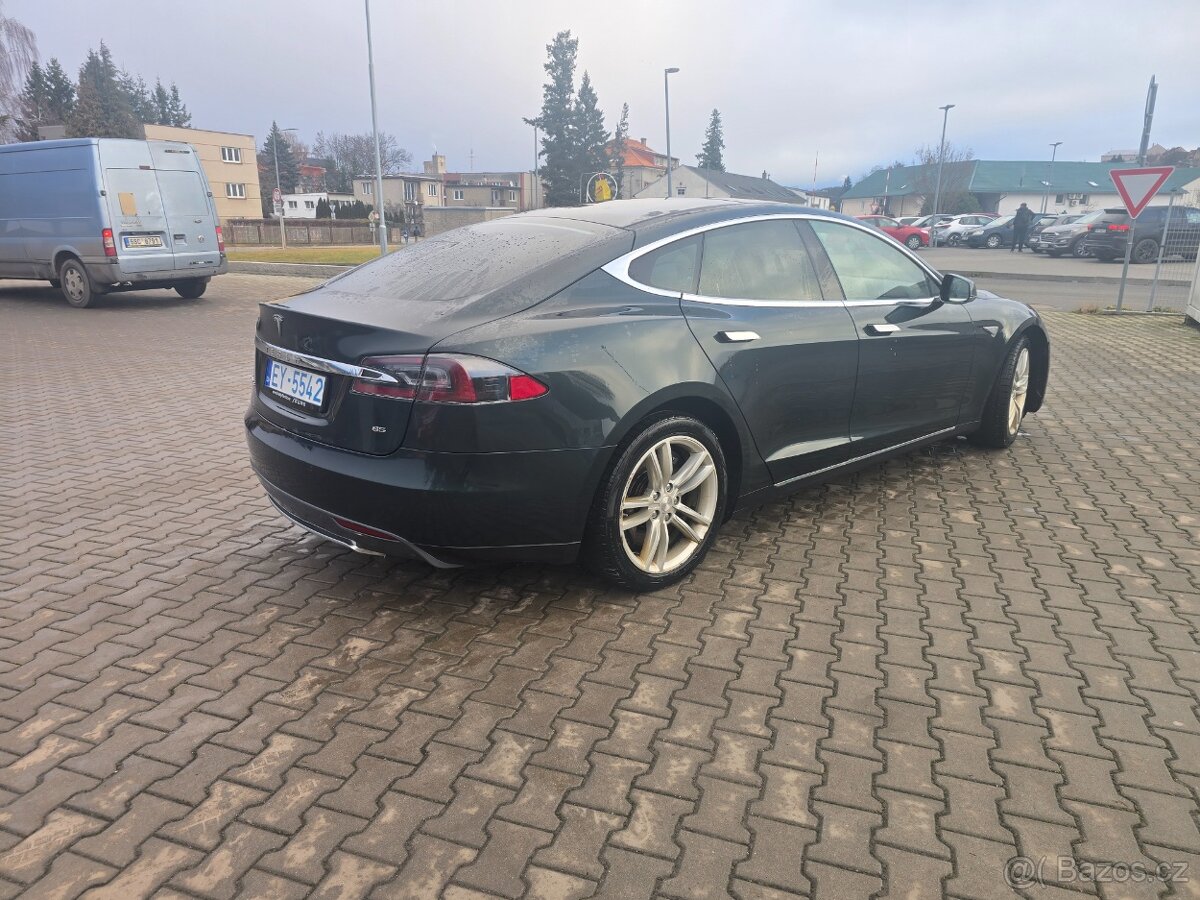 Tesla Model S85 Free Supercharger - 9