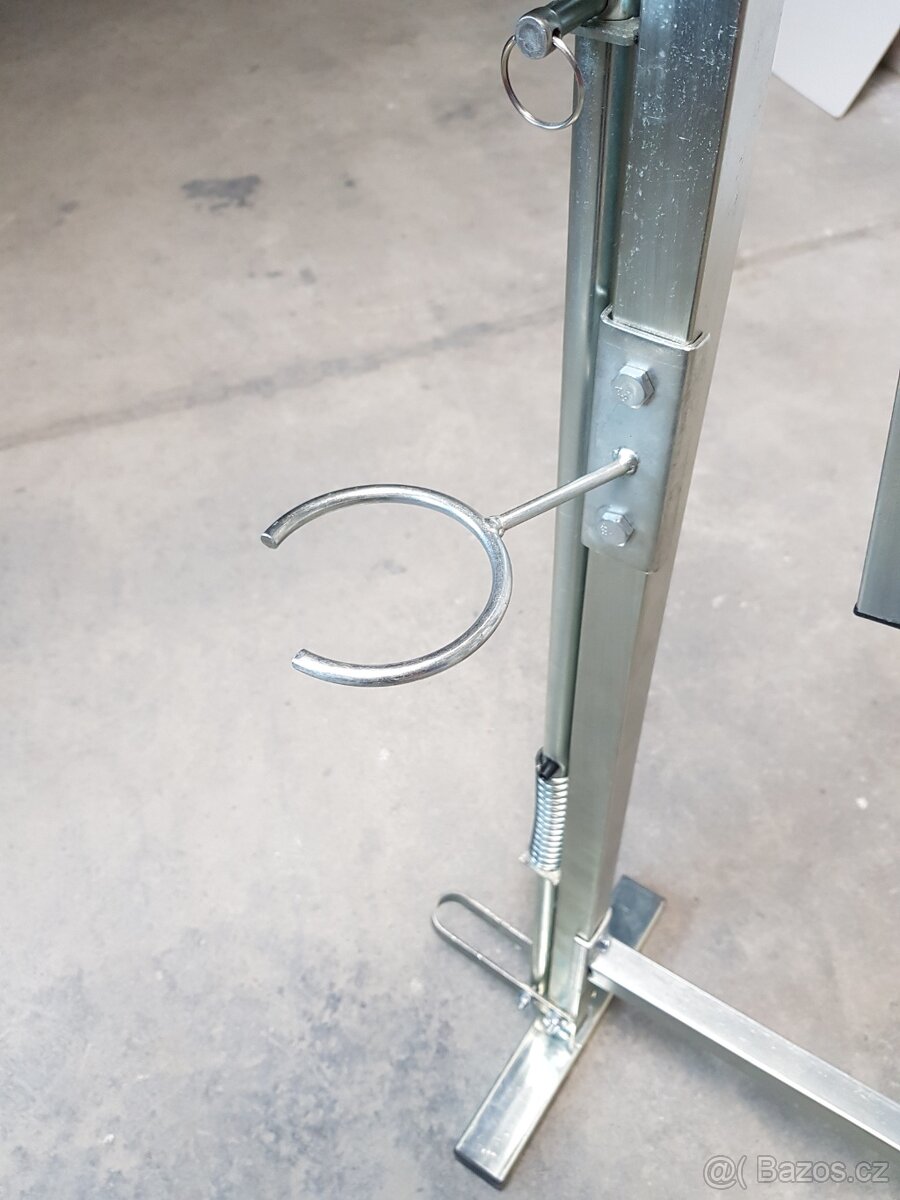 Otočný lakovací stojan 10 ramen - 9