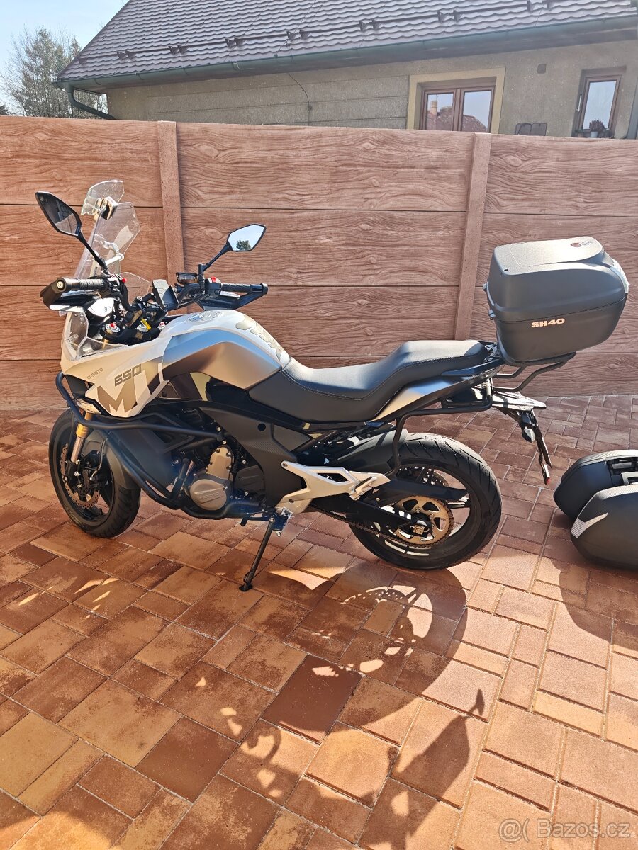 CF MOTO 650MT - 9