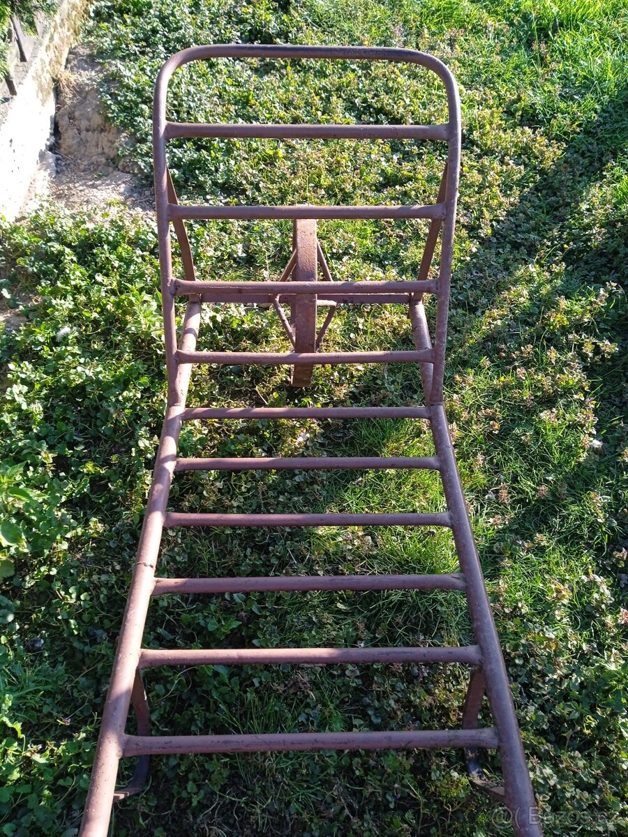Trakač - 9