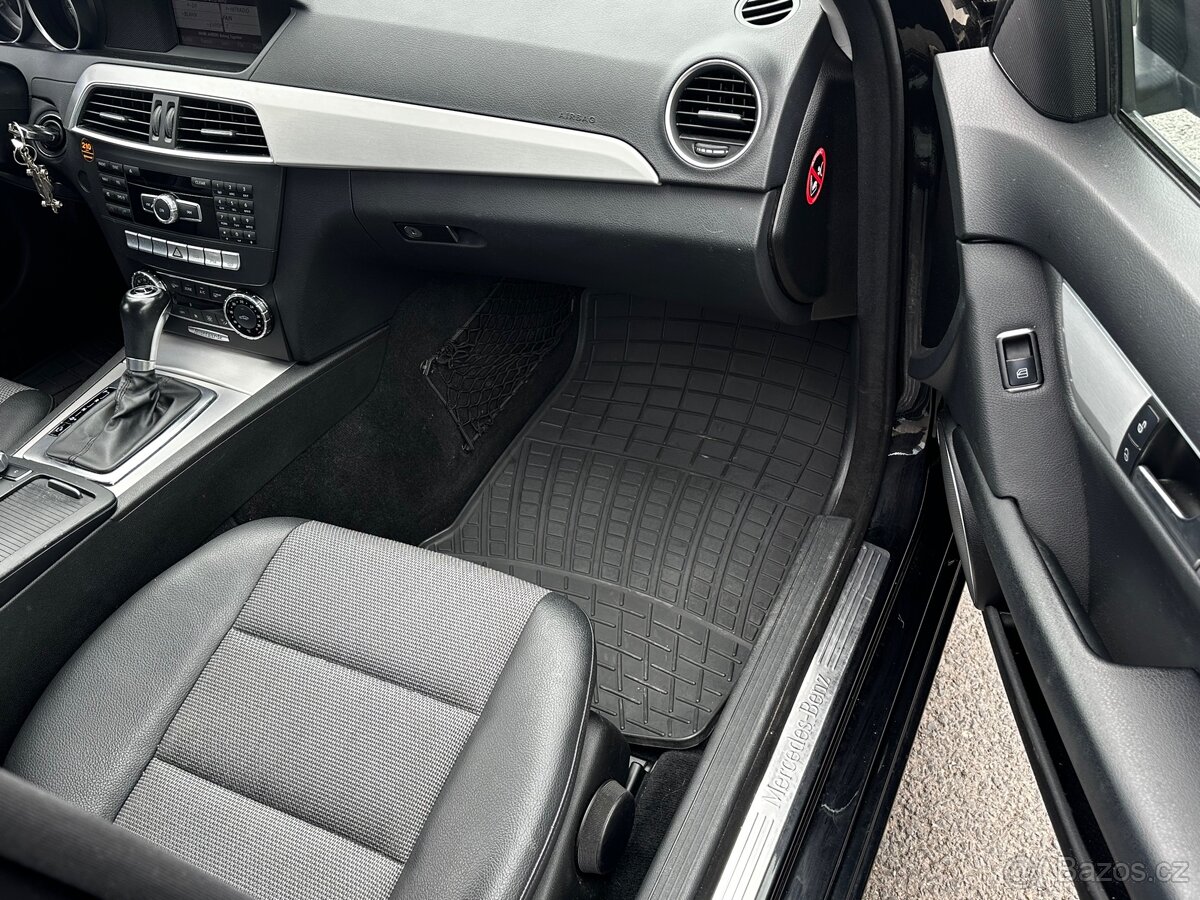 Mercedes-Benz C220 CDi, r.2012, automat, klima - 9