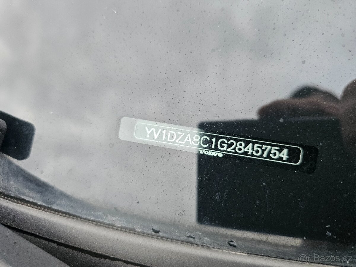 Volvo XC60 2,0 D4 140 kw - 9