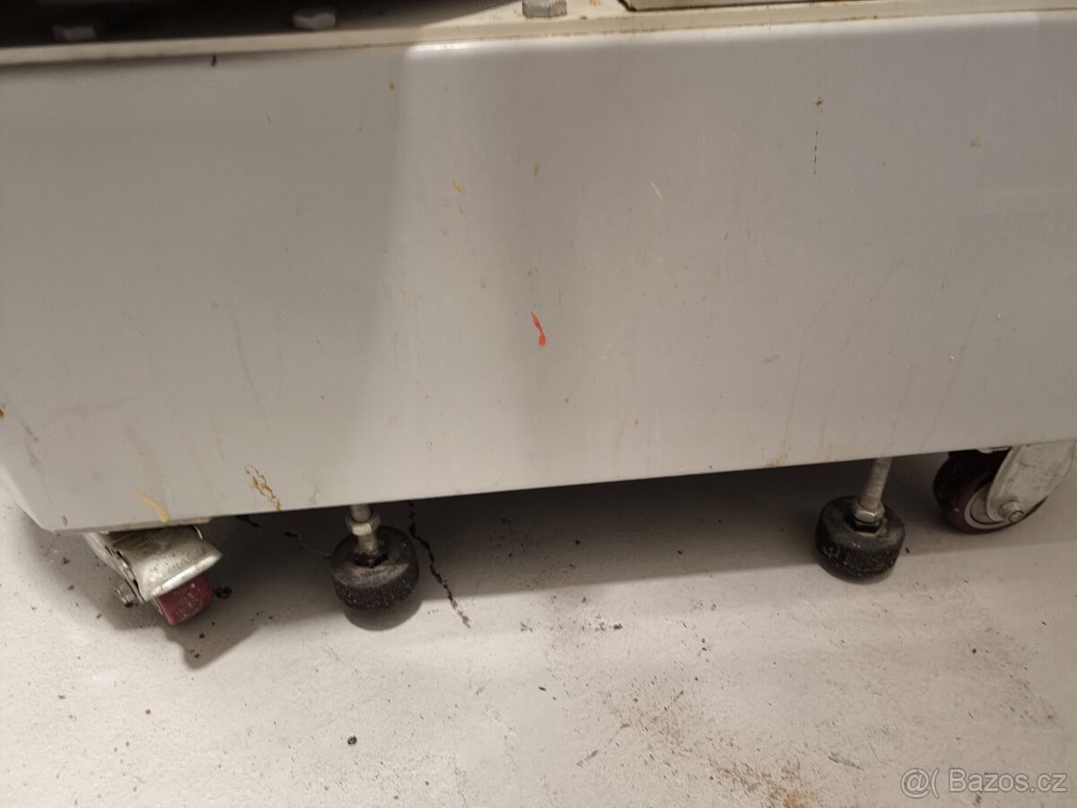 Průmyslový hnětač HTD 30L/230V, 1,5kW, s aretací, váha 140kg - 9