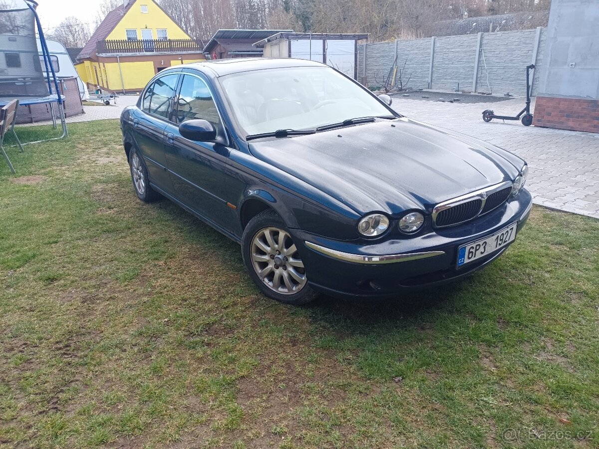 Jaguar X-Type, 2.5V6, benzín - 9