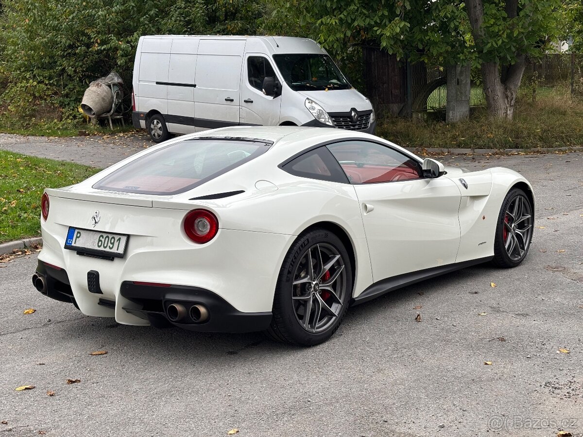 Ferrari F12 Berlinetta - 9