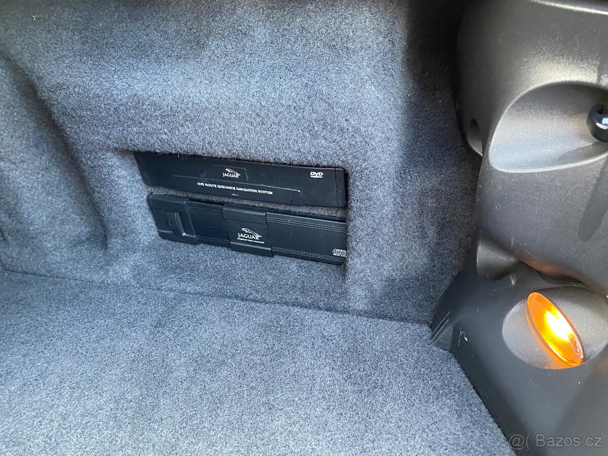 Jaguar XK8 - 9