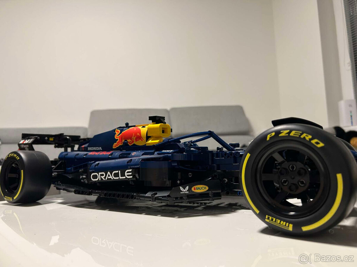 Nová stavebnice vozu F1 Red Bull 19 - 9