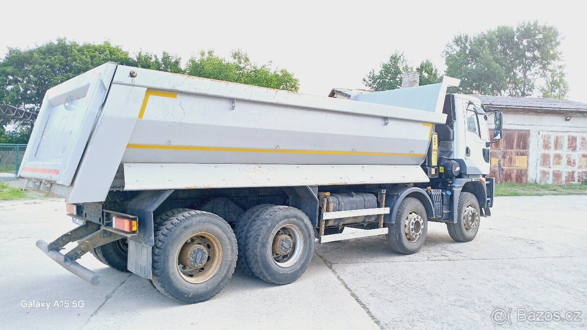 Ford Cargo8x4 4142DM stříbrný - 9