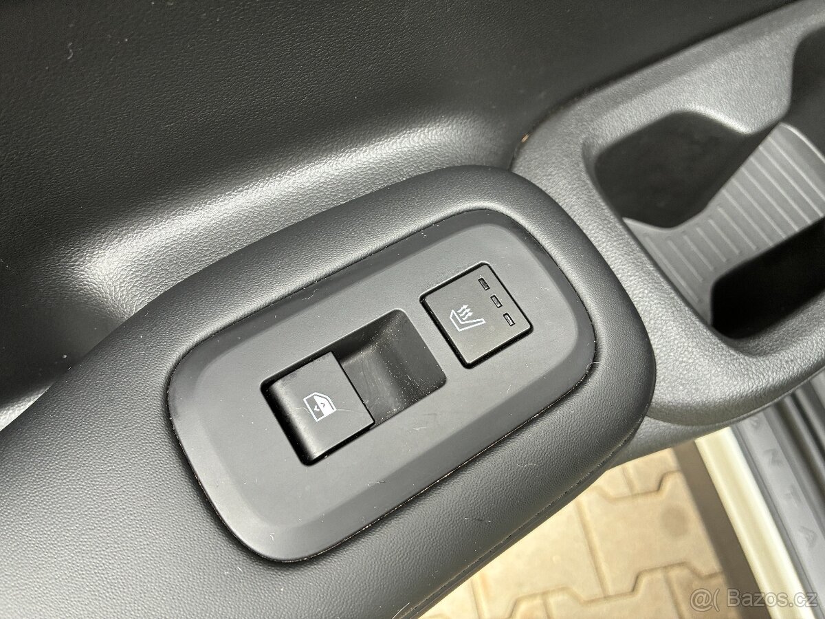 Hyundai Santa Fe 1.6 158kW HYBRID 4x4 AT DPH 7MÍST TAŽNÉ - 9