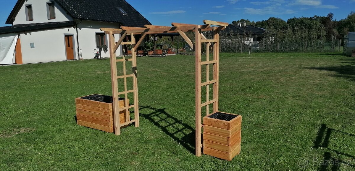 Zahradní pergola rovná s mříží z Modřínu - 9