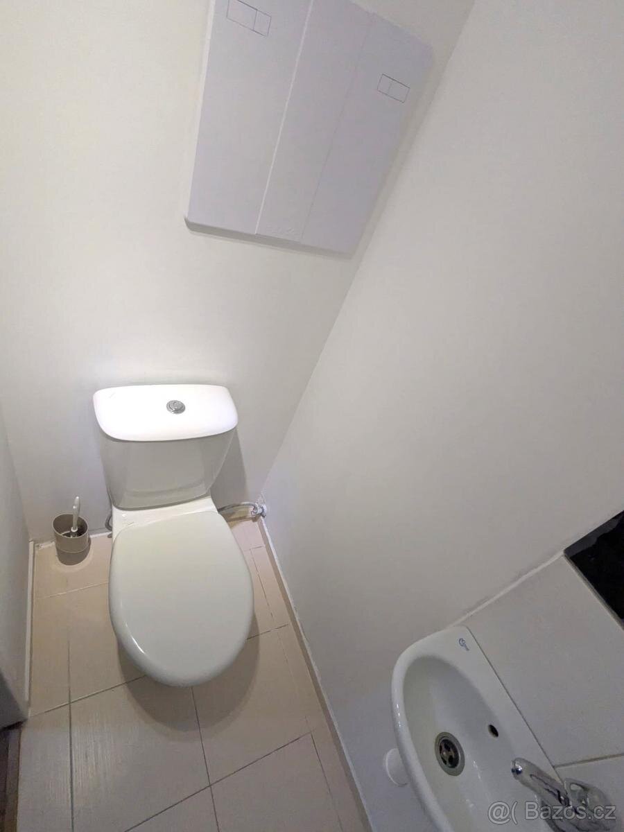 Pronájem bytu 2+1, Gagarinova 2690/5, Ústí nad Labem - 9
