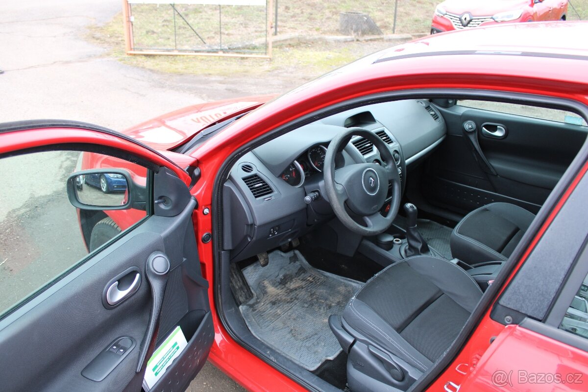 Renault Mégane 1,4i 72KW, 2.maj, ČR, klima, r.v. 2009 - 9