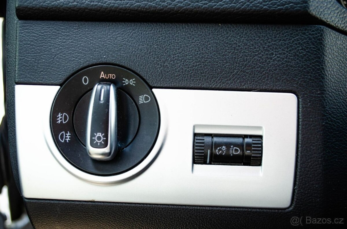 Volkswagen T5 Multivan 2.0 TDi DSG - 9