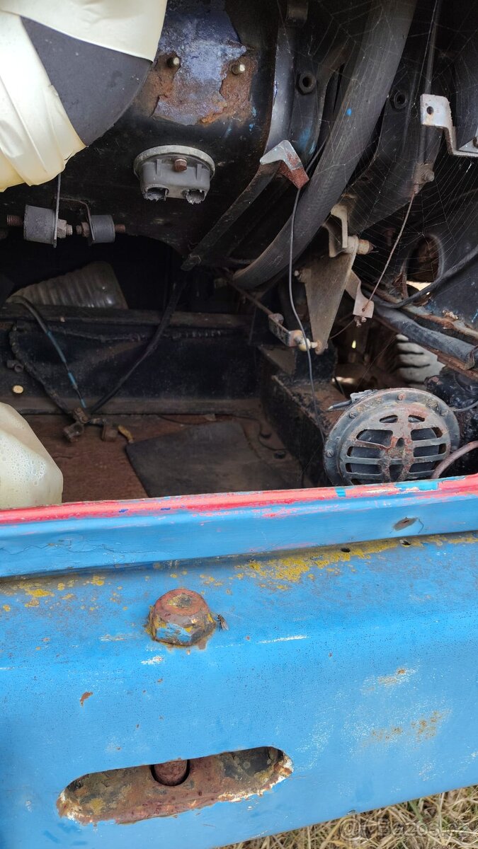 Avia 4x4 VOP Přelouč nosič kontejneru - 9