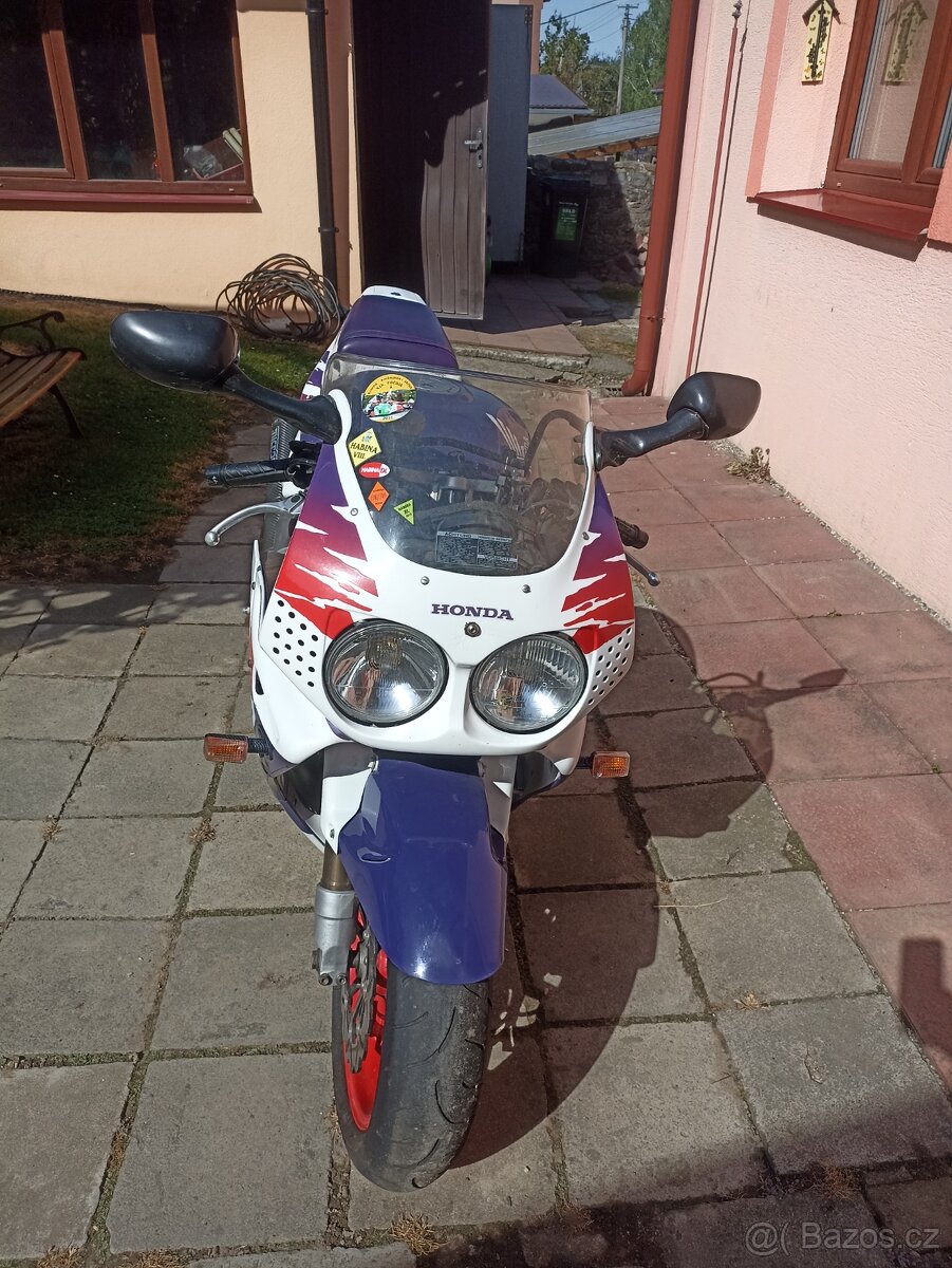 Honda CBR 900 r.v. 92. - 9