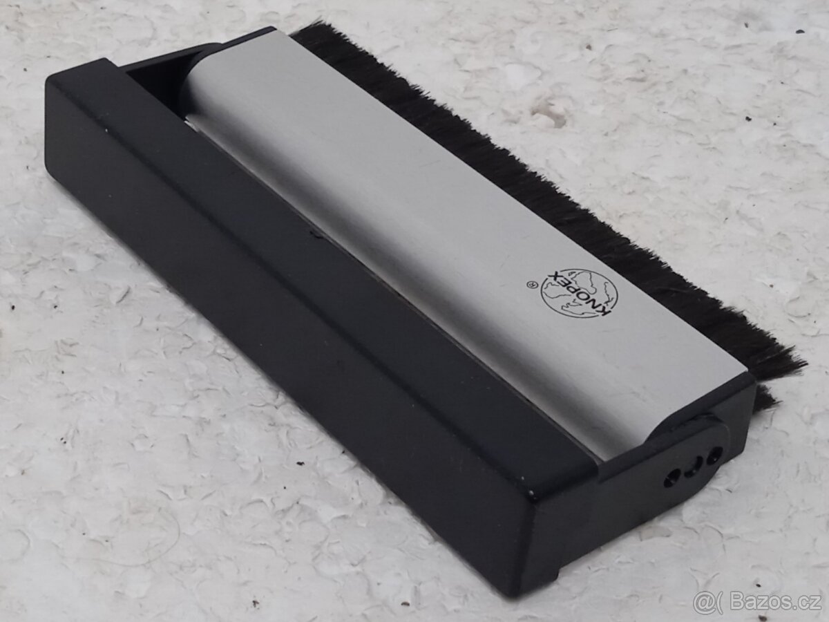 Antistatický čistící kartáček na gramodesky - 9