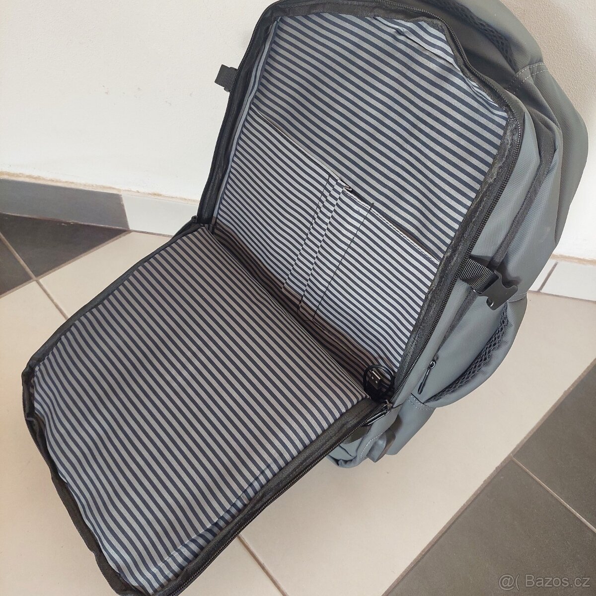 Cestovní batoh 25l - kabinové zavazadlo - nové - 9