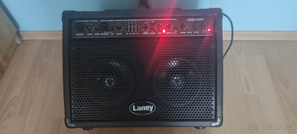 Kytarové combo LANEY LA 35C (35W). - 9