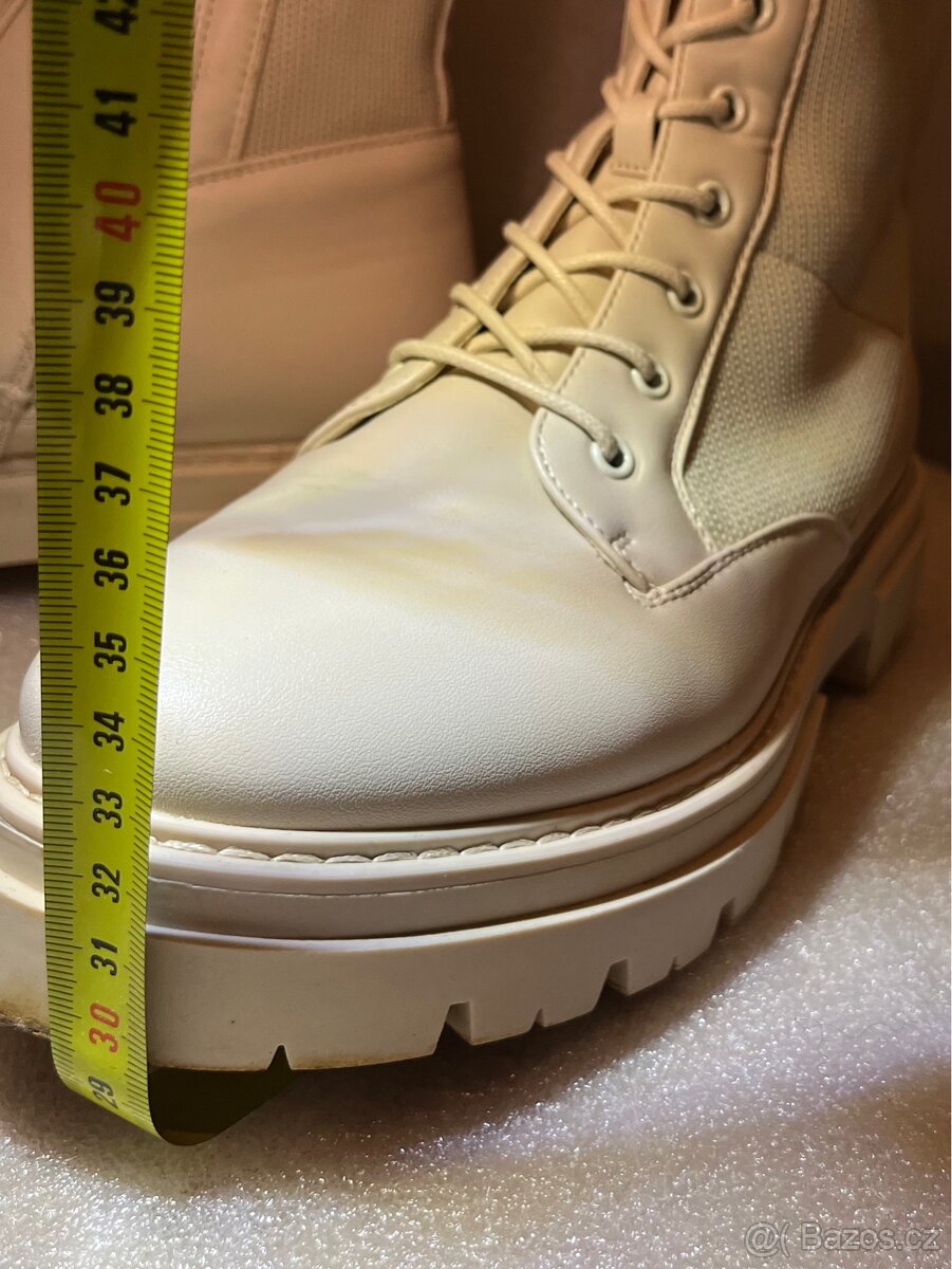 Šněrovací kotníkové boty - 9