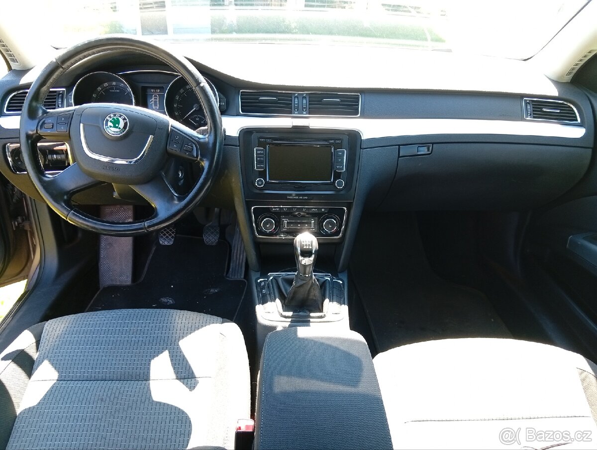 Škoda Superb combi, 2010, 2.0 TDI 103kw - 9