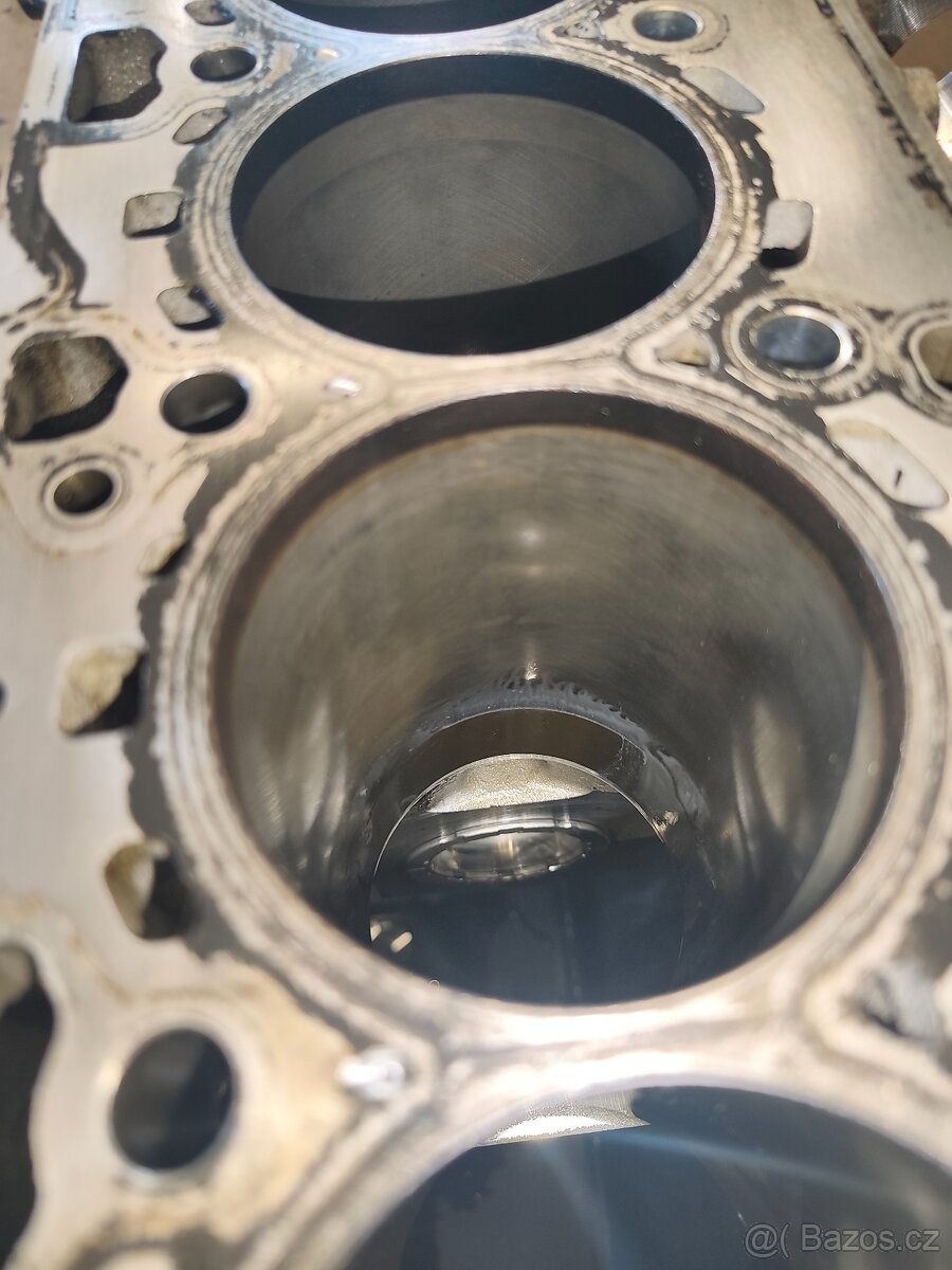 Blok BMW n47d20 A C - 9
