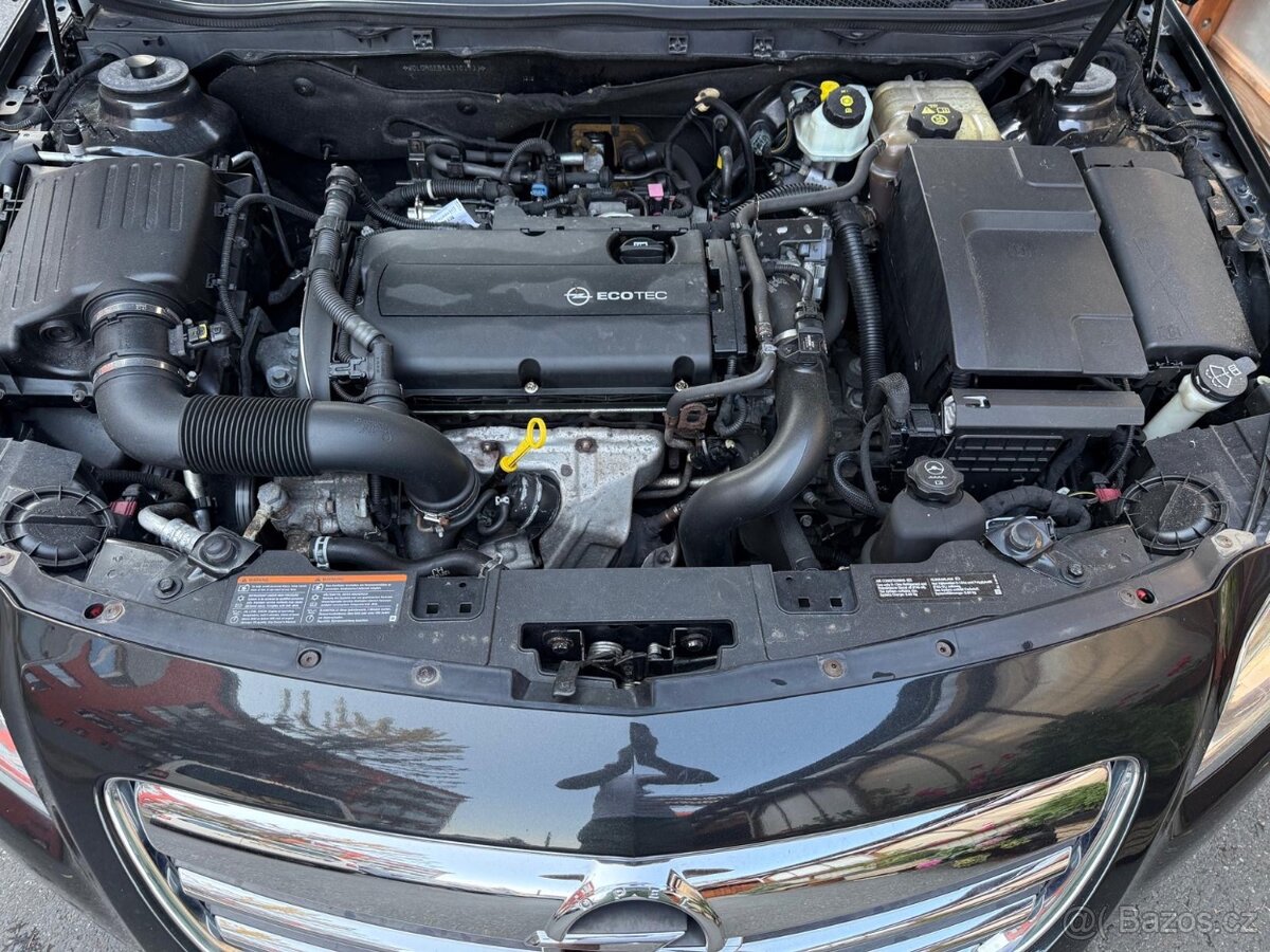 Opel Insignia 1,6i turbo - 9