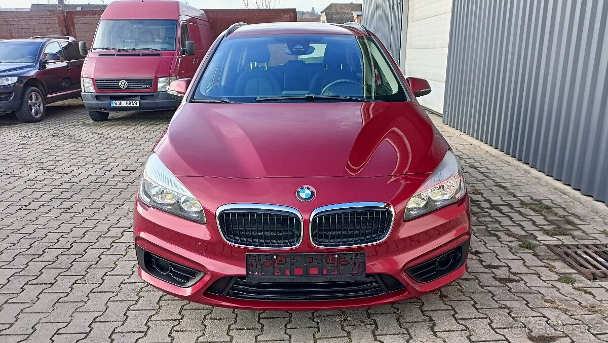 BMW 218d GRAN TOURER 7 míst 84tis km krásný kus - 9