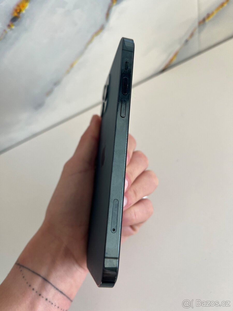 Apple iPhone 12 Pro 256 GB – Pacific Blue - 9