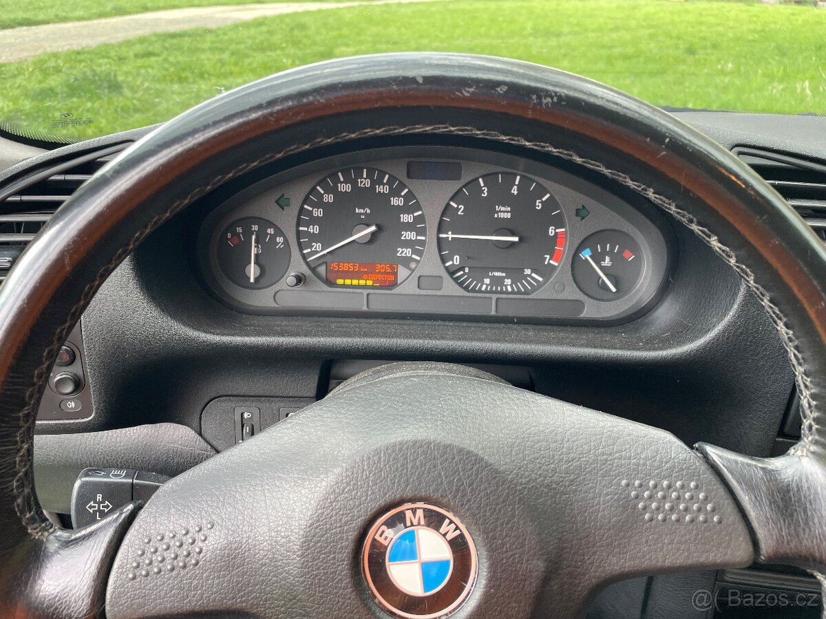 BMW 316i e36 coupe - 9