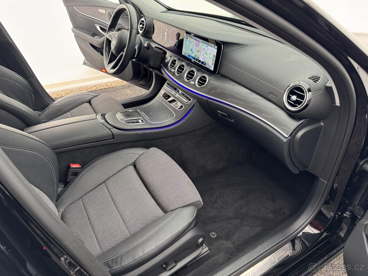 Mercedes-Benz Třídy E, 300de 9-G DPH PLUG-IN 4X4 - 9