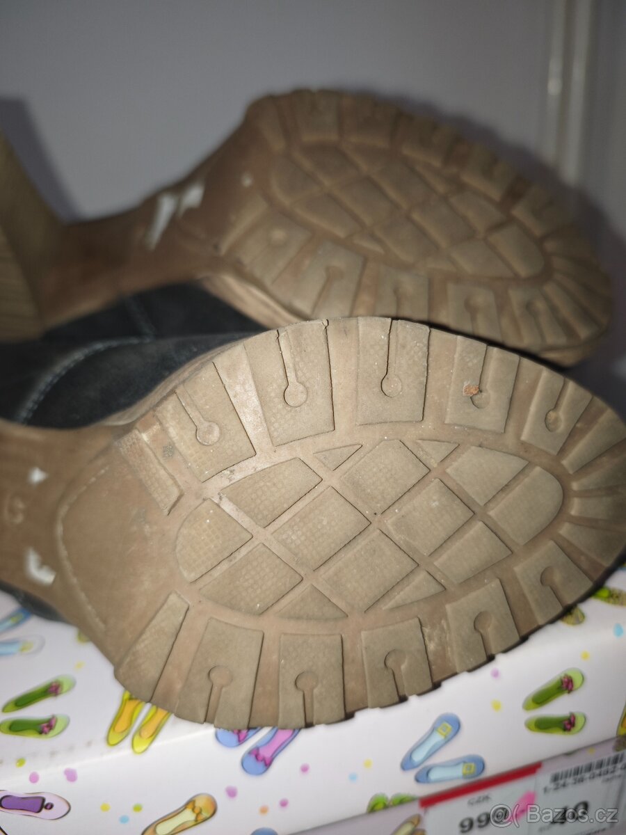 Dámské kotníkové boty vel.40 - 9