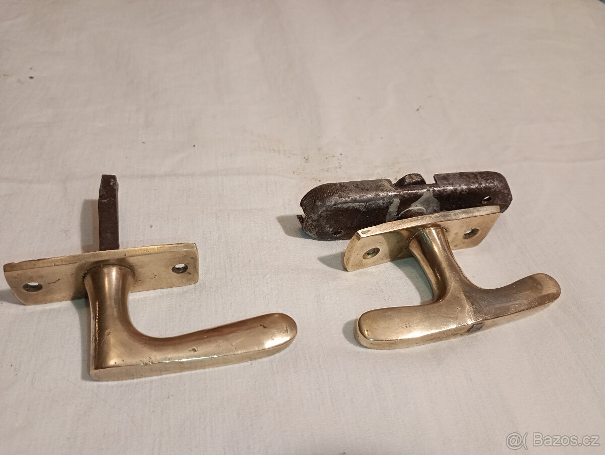 Okenní kličky,rozvory,půlolivky MOSAZ zlatá,světlá - 9