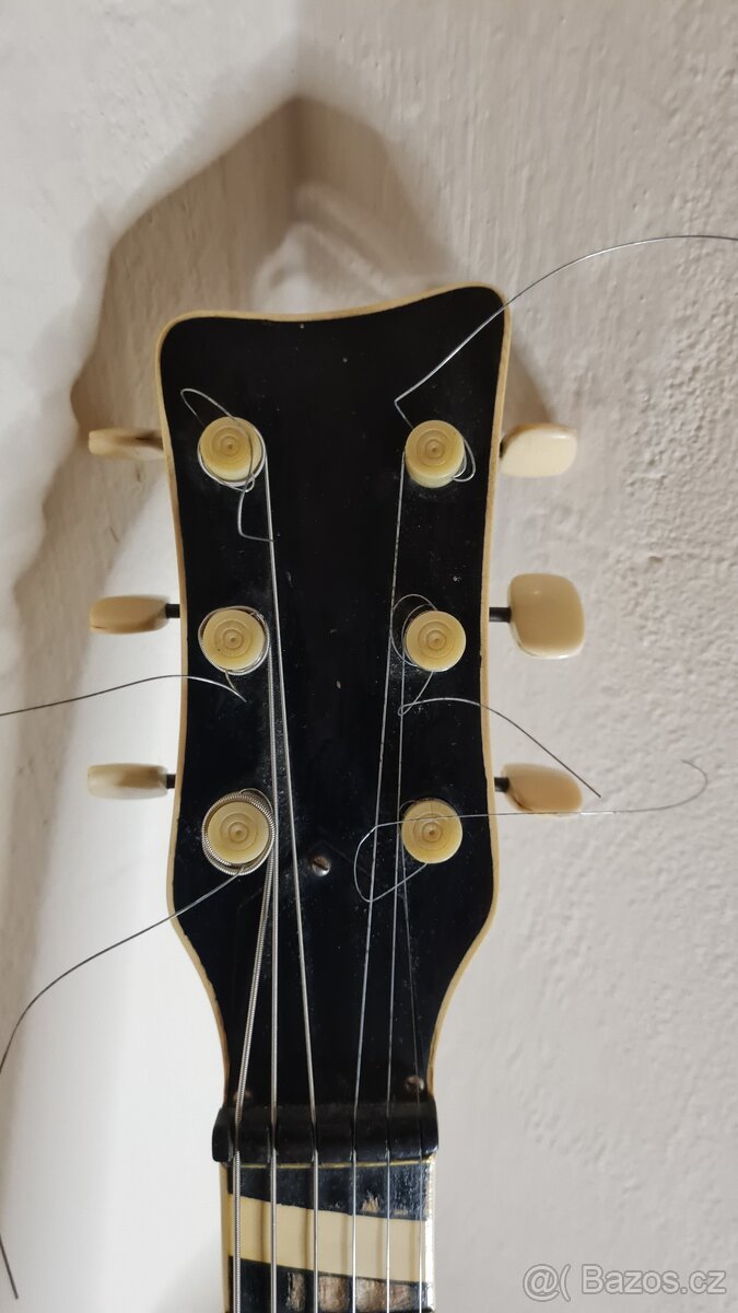 Kytara Neoton Jolana - 9