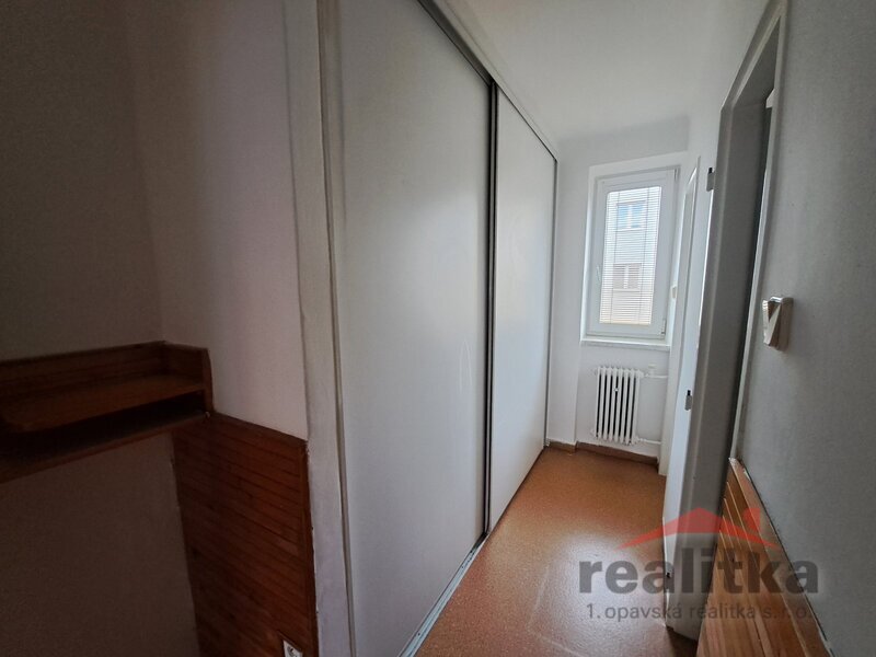 Prodej pěkného bytu 3+1, 69m2, s balkonem, Opava, ul. Polní - 9