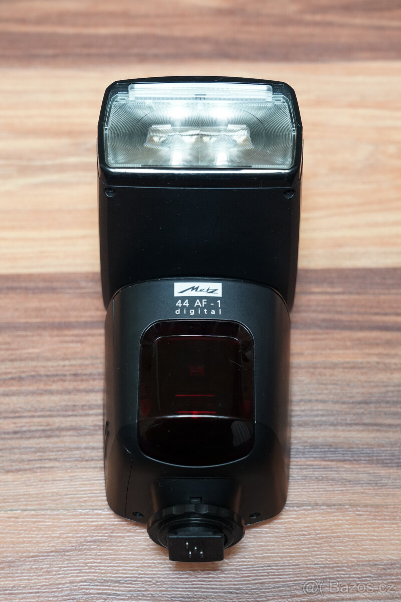 Prodám objektivy a blesk pro Pentax - 9