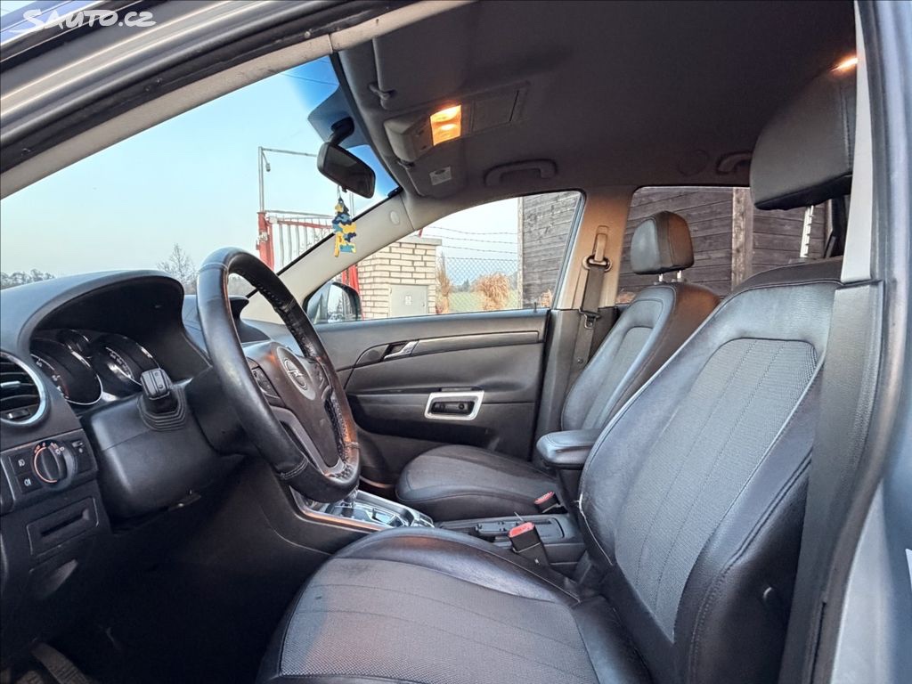 Opel Antara 2.2Dti Automat, tažné, Nová Stk - 9