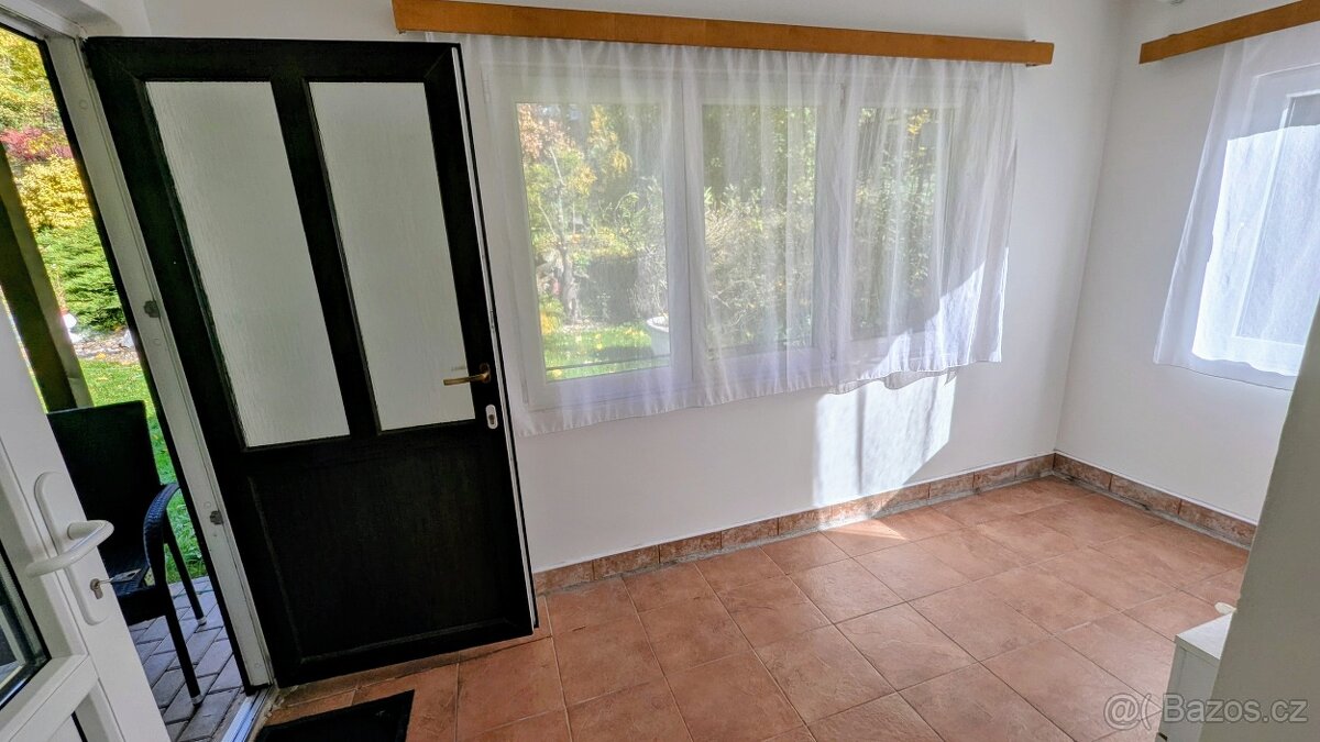 Pronájem bytu 3+kk 110m² v rodinném domě, dvě koupelny - 9