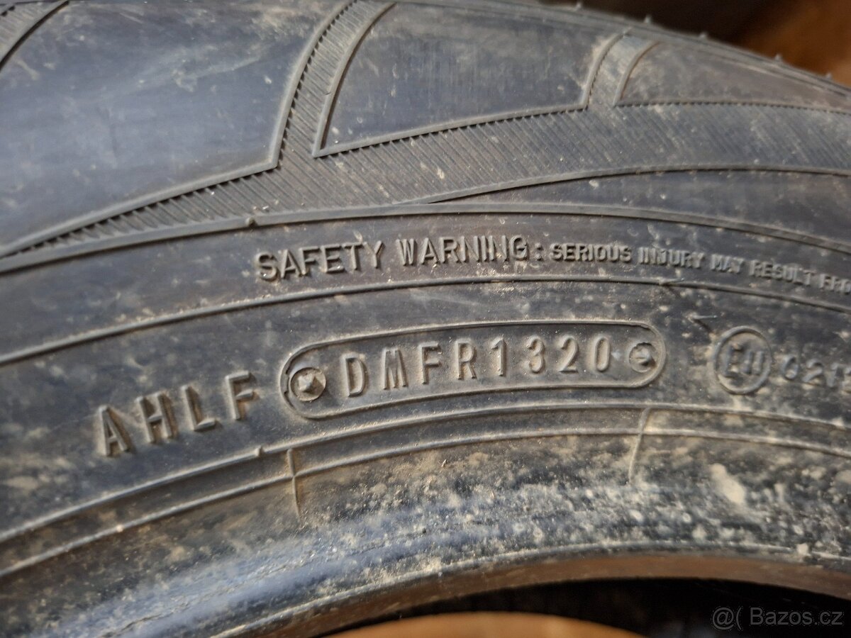 Zimní pneu 215/65/17 - 9